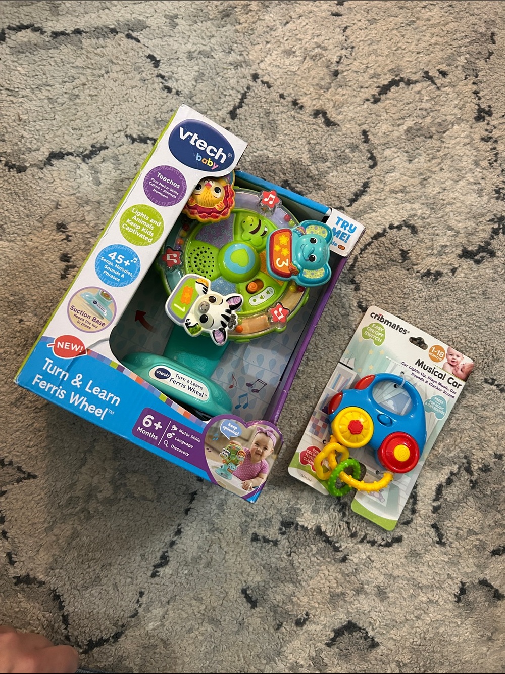 VTech Turn & Learn Ferris Wheel Cribmates Musical Car
